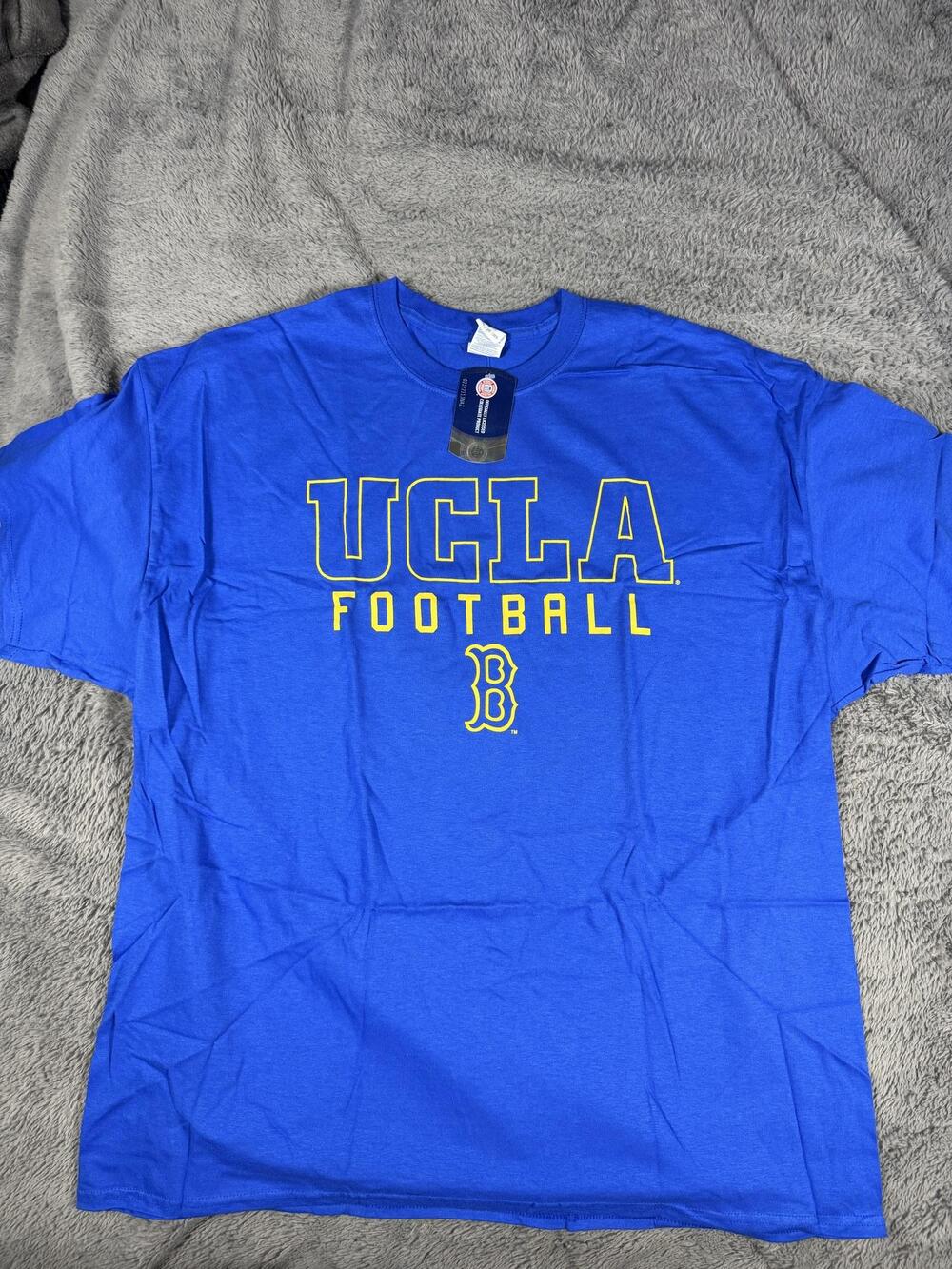 UCLA Bruins Shirt Mens 2XL Blue NCAA Football Gildan Heavy Cotton Graphic Tee